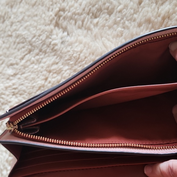 Gorgeous Coach Strawberry Colorblock Signature Leather Long Wallet ππ€π€π - Picture 10 of 16